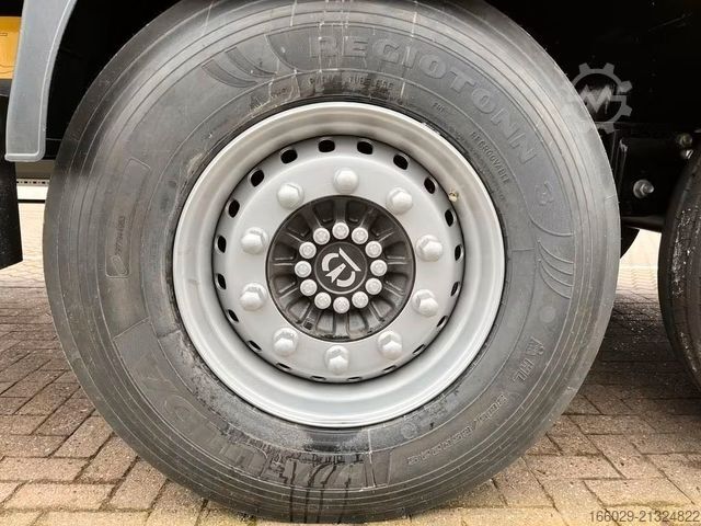 Box semitrailer KRONE 2-Achs Koffer-Sattelauflieger mit Iso Dach