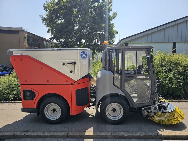 Road sweeper Hako Citymaster 1650