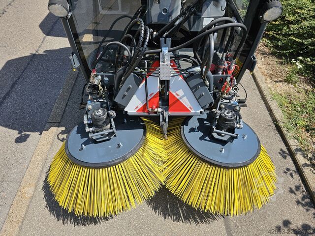 Road sweeper Hako Citymaster 1650