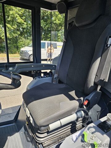 Road sweeper Hako Citymaster 1650