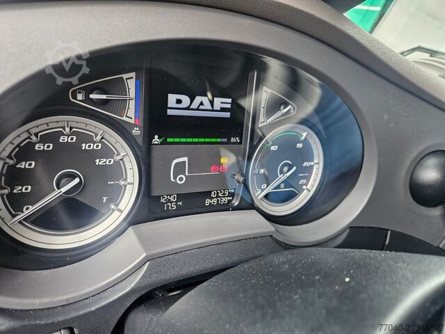 Standard tractor unit DAF XF 530 FT Space Cab