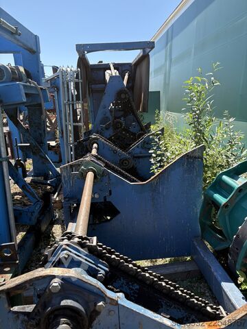 Log yard machinery Bruks Wurzelreduzierer 1400