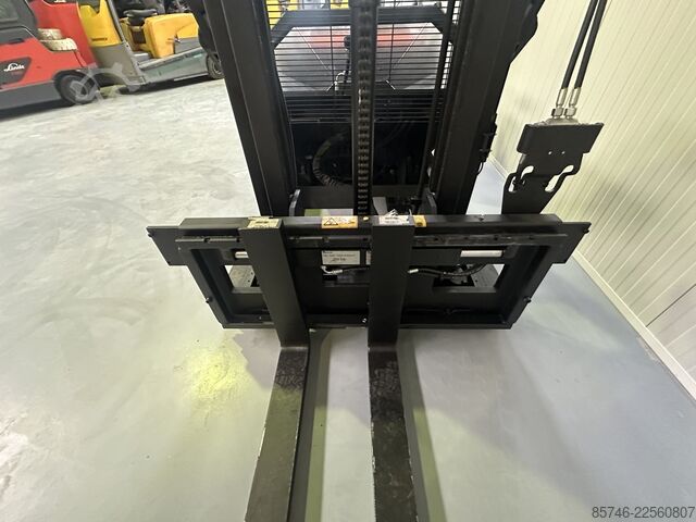 SWE 120 XR * DEMO !! REACH - MAST + Tilting Forks + Side Shift !! TOYOTA SWE 120 XR * DEMO !!  REACH - MAST  +  Tilting Forks + S.S.  !!