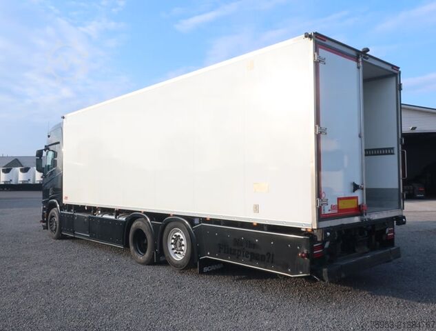 Refrigerated truck Scania R 450 6x2 TK Koffer Lenkachse Vollluft