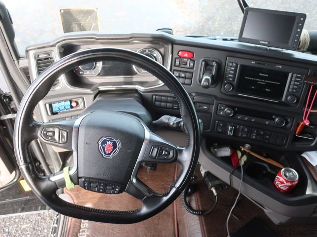 Refrigerated truck Scania R 450 6x2 TK Koffer Lenkachse Vollluft