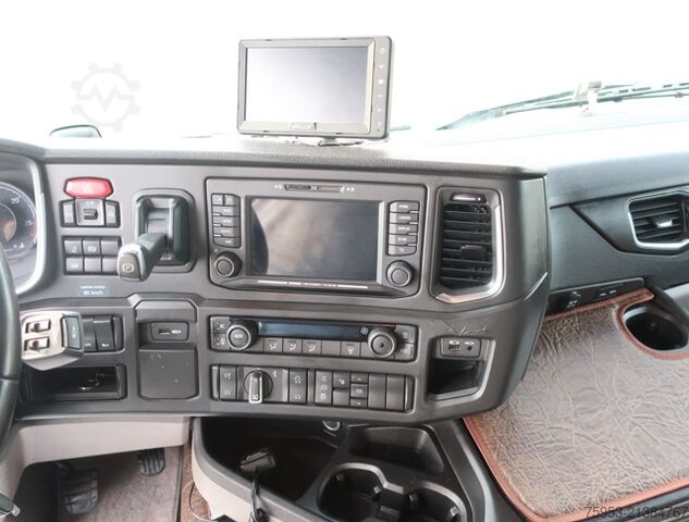 Refrigerated truck Scania R 450 6x2 TK Koffer Lenkachse Vollluft