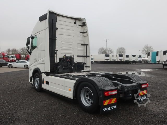 Standard tractor unit Volvo FH 500 Aero Euro 6 Globetrotter XL Leder Mikrowell