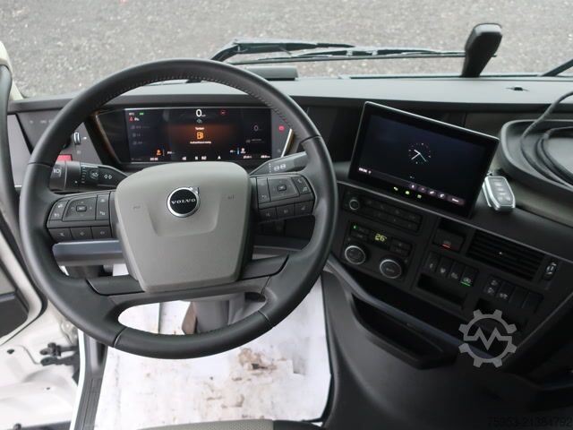 Standard tractor unit Volvo FH 500 Aero Euro 6 Globetrotter XL Leder Mikrowell