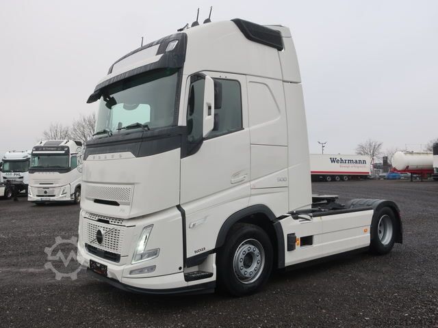 Standard tractor unit Volvo FH 500 Aero Euro 6 Globetrotter XL Leder Mikrowell