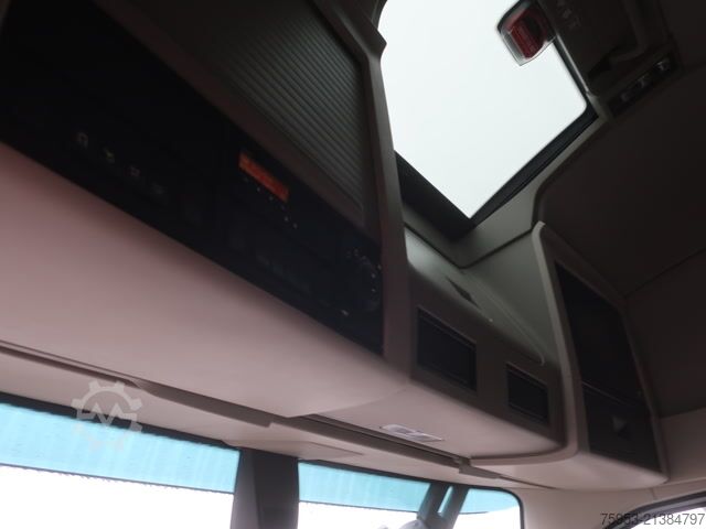 Standard tractor unit Volvo FH 500 Aero Euro 6 Globetrotter XL Leder Mikrowell