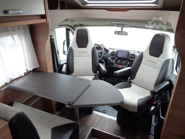 Teilintegriertes Wohnmobil WEINSBERG CaraCompact 600 MEG Pepper Peugeot
