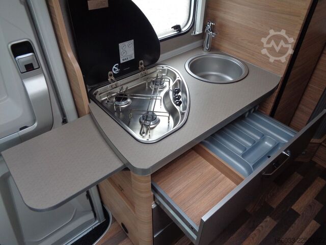 Teilintegriertes Wohnmobil WEINSBERG CaraCompact 600 MEG Pepper Peugeot