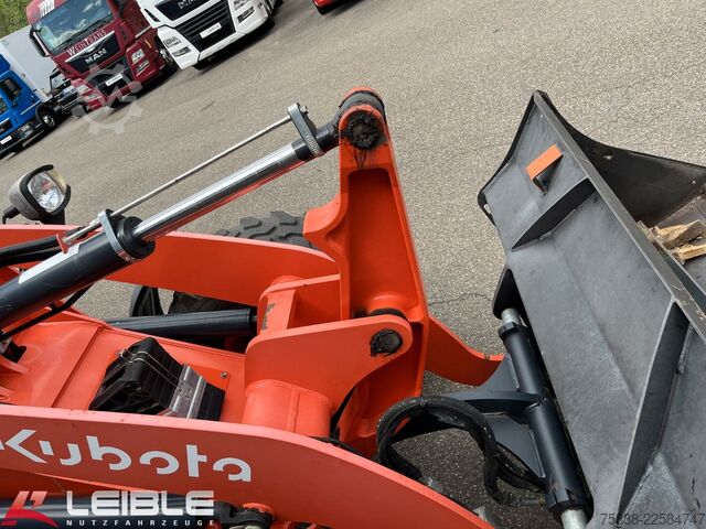 Radlader KUBOTA R082*Hydr.Schnellwechsler*Pal.Gabel*nur 539h*