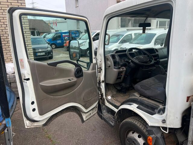 Pritschenwagen NISSAN Cabstar Pritsche Zwillingsbereifung