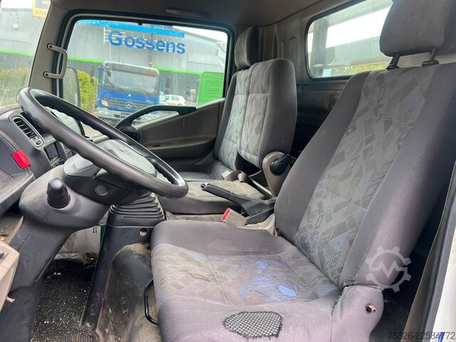 Pritschenwagen NISSAN Cabstar Pritsche Zwillingsbereifung