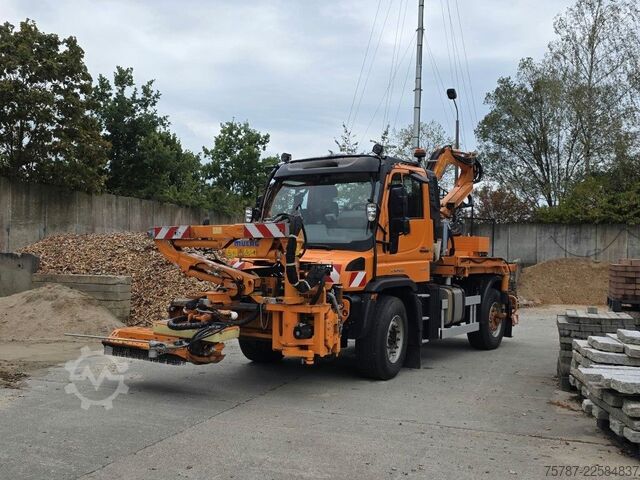 Spezial-LKW UNIMOG U427L mit Mulag MFK500 & MHU+Aebis Schmidt Strat