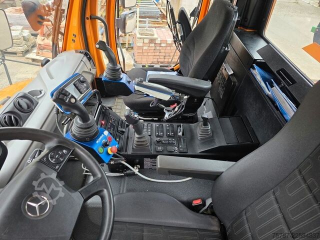 Spezial-LKW UNIMOG U427L mit Mulag MFK500 & MHU+Aebis Schmidt Strat