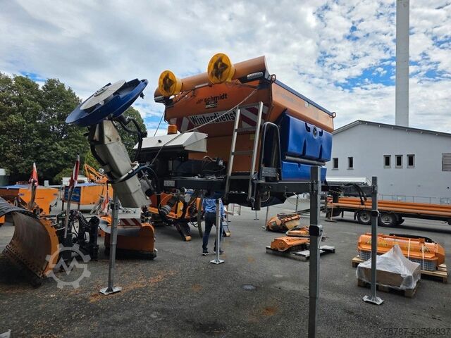 Spezial-LKW UNIMOG U427L mit Mulag MFK500 & MHU+Aebis Schmidt Strat