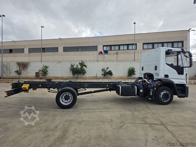 Truck chassis IVECO 120E25