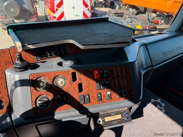 Wrecker MERCEDES-BENZ 2540 Actros Baumaschinetransporter hydr. Rampe