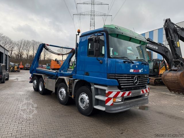 Skip truck MERCEDES-BENZ 3243 Actros MP1 Klima Retarder Funk 4-A-Absetzer