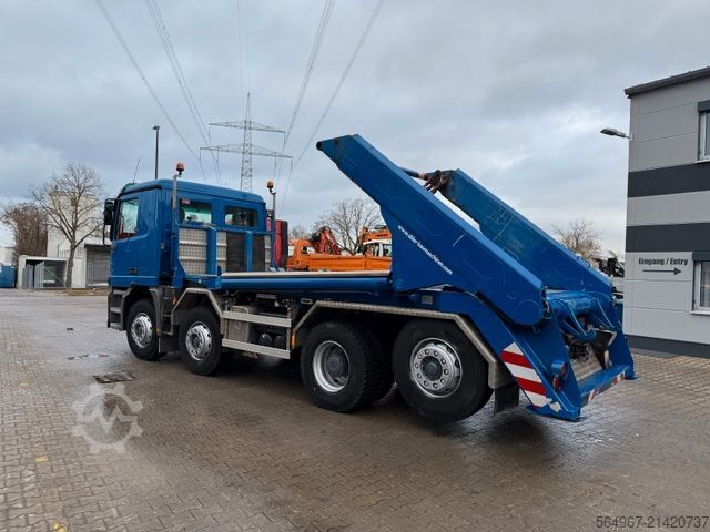 Skip truck MERCEDES-BENZ 3243 Actros MP1 Klima Retarder Funk 4-A-Absetzer