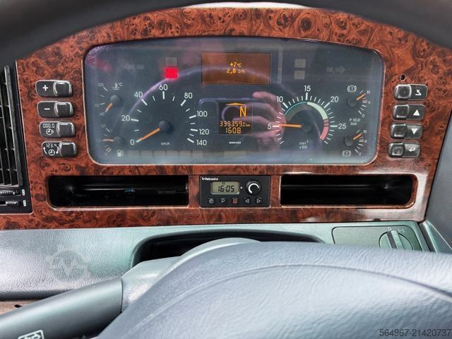 Skip truck MERCEDES-BENZ 3243 Actros MP1 Klima Retarder Funk 4-A-Absetzer