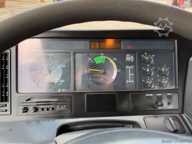 Kipper LKW MERCEDES-BENZ 1840 Actros 2Seiten-Kipper Kran Hiab 125-3 FunK