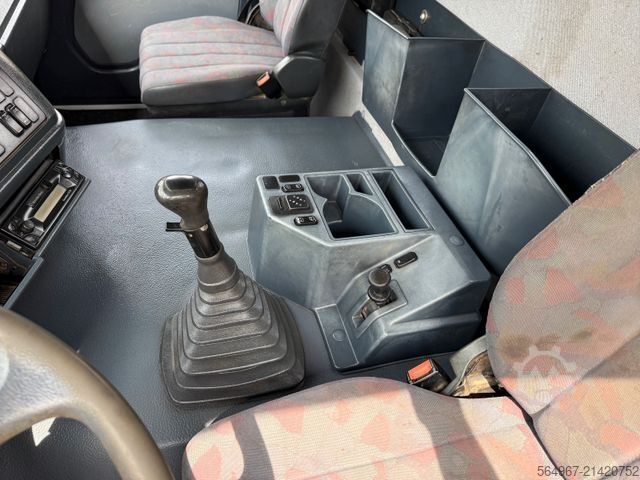 Wrecker MERCEDES-BENZ 2535 Actros MP1 Baumaschinentrans. KRAN + RAMPE