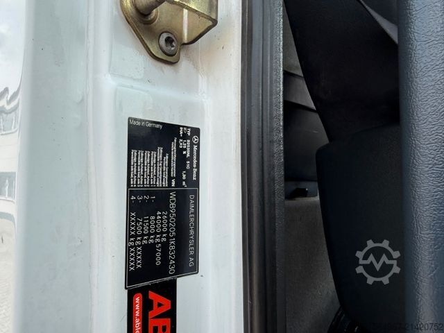 Wrecker MERCEDES-BENZ 2535 Actros MP1 Baumaschinentrans. KRAN + RAMPE