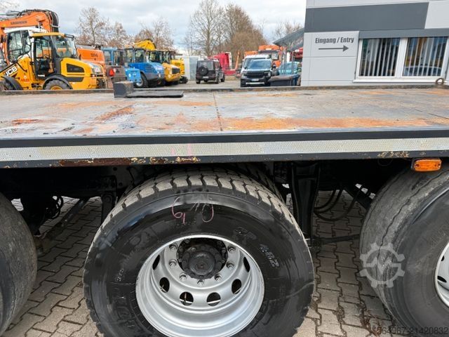 Car carrier truck IVECO AS320S50 Baumaschinentransporter hydr. Rampe