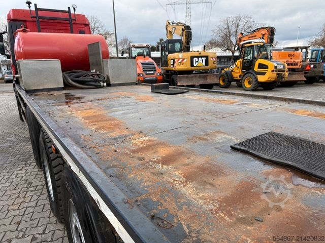 Car carrier truck IVECO AS320S50 Baumaschinentransporter hydr. Rampe