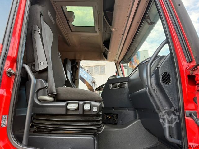 Car carrier truck IVECO AS320S50 Baumaschinentransporter hydr. Rampe