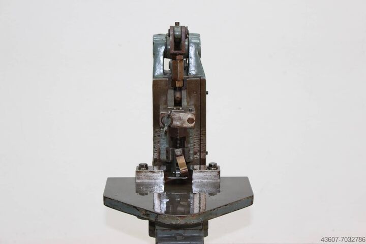 Corner Pulling Machine FOMM CPM