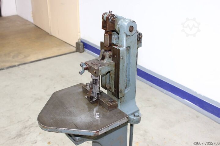 Corner Pulling Machine FOMM CPM