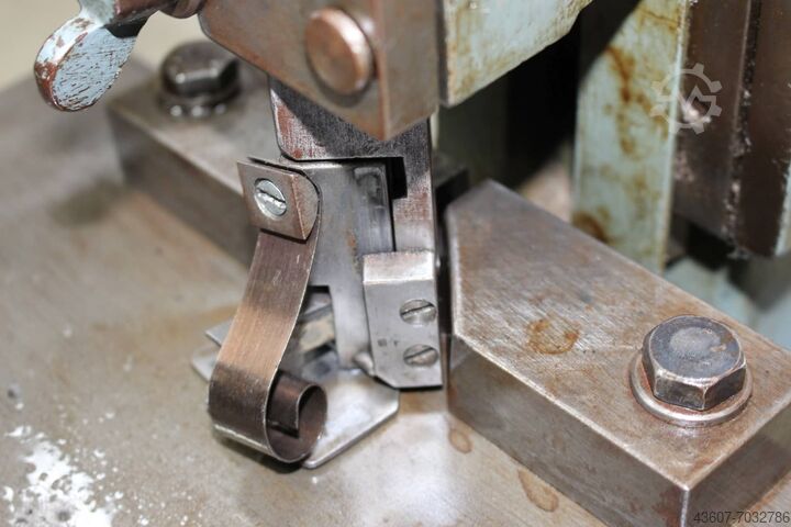 Corner Pulling Machine FOMM CPM