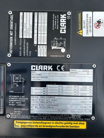Four-wheel forklift CLARK EPX32i