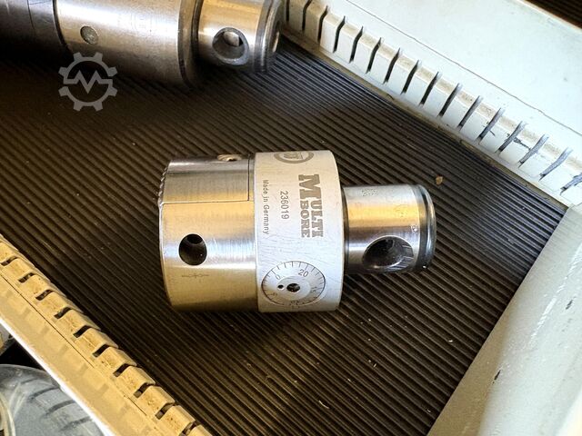 Workshop drawer cabinet with contents KIND nan