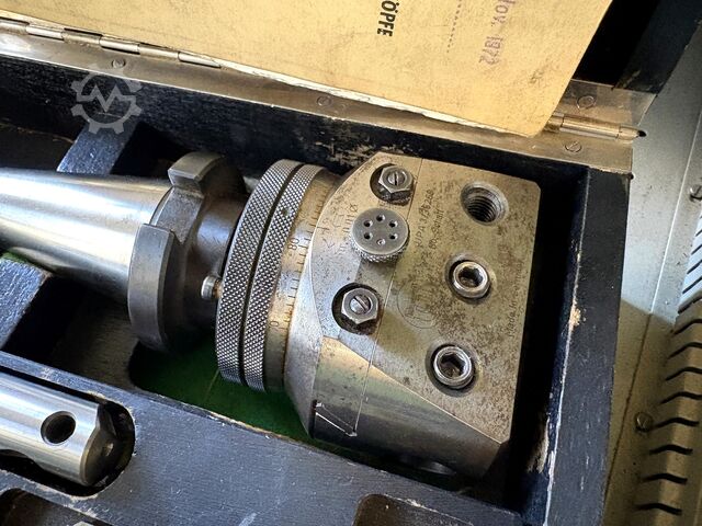 Workshop drawer cabinet with contents KIND nan