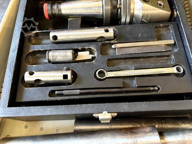 Workshop drawer cabinet with contents KIND nan