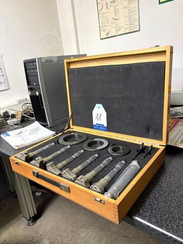Lot of three-point internal micrometers Three-Point Internal Micrometer