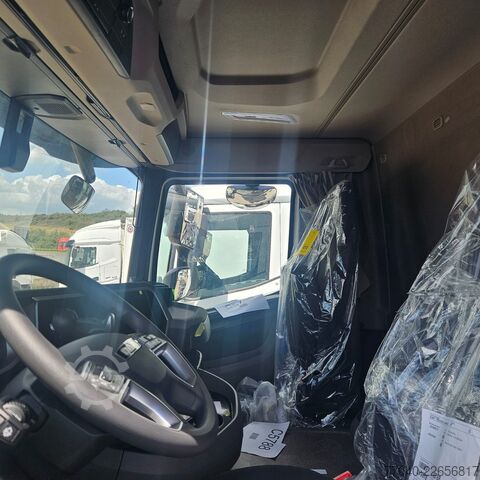 Abrollkipper DAF XF 530 FAN con scarrabile GUIMATRAG 26 t