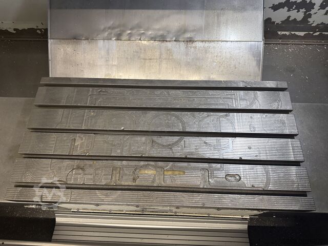 Vertikales Bearbeitungszentrum BRIDGEPORT VMC800-22