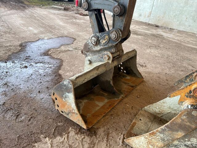 Crawler excavator Volvo ECR88D