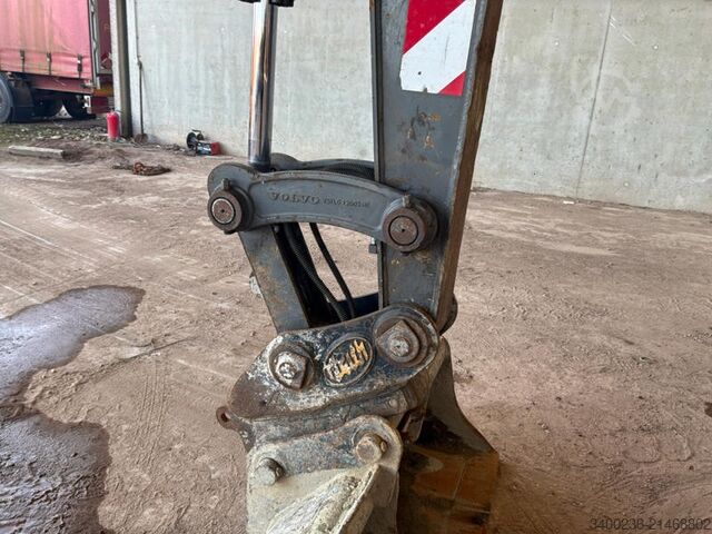 Crawler excavator Volvo ECR88D