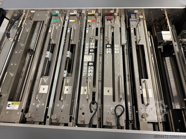 Nut- und Perforiermaschine Duplo DC-746