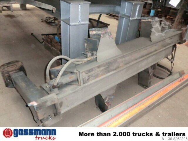 Truck mounted crane  Versch. Abstützung für Kräne, mehrfach
