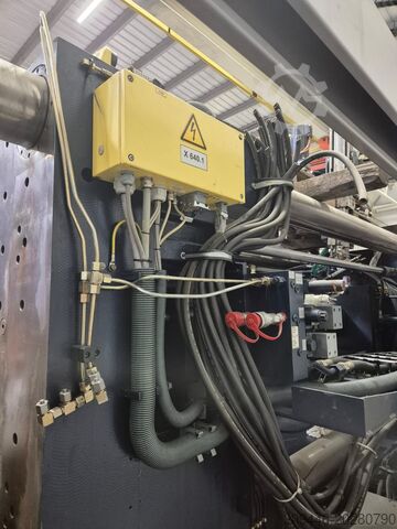 Injection molding machine BATTENFELD HM 6500/5400