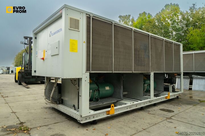 Chiller/Heat pump Used Aircooled chiller CLIMAVENETA FOCS N LN CA 2622 564kW/586kW  2015 yom