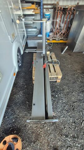 Zweiwellen-Paddelmischer und Hubvorrichtung Risco RS 750